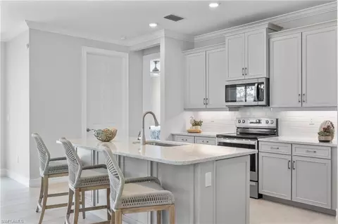 318 Deauville Loop, Naples, FL 34114