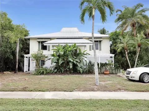 1790 Maywood Ct, Marco Island, FL 34145