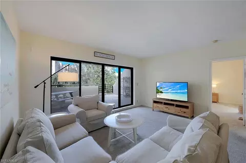6320 Pelican Bay Blvd #T-7, Naples, FL 34108