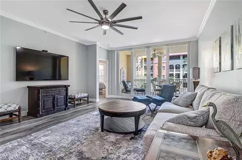 410 Bayfront Pl #2307, Naples, FL 34102