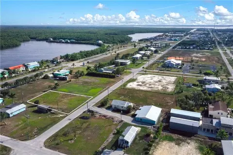 508 Buckner Ave N, Everglades City, FL 34139