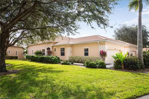 8165 Sanctuary Dr #71-1, Naples, FL 34104