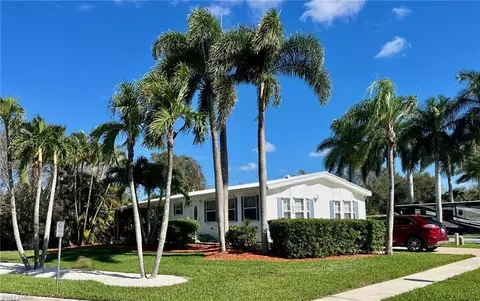 1004 Diamond Lake Cir, Naples, FL 34114