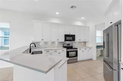 20156 Markward Crcs Crcs, Estero, FL 33928 photo 3