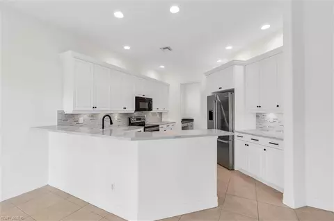 20156 Markward Crcs Crcs, Estero, FL 33928 photo 17