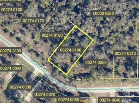 666 Topeka Ct, Lehigh Acres, FL 33972