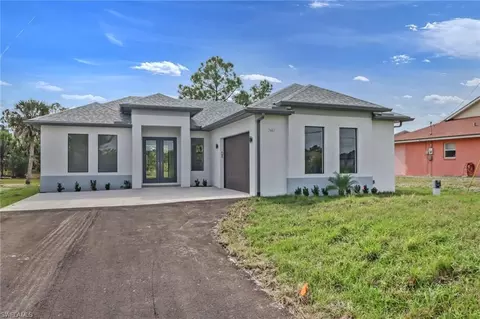 2864 24th Ave NE, Naples, FL 34120