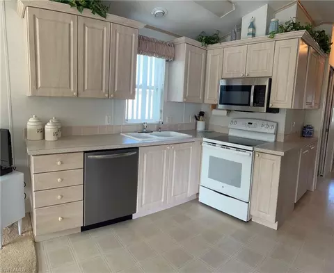 389 Leopard Ln #389, Naples, FL 34114 photo 16