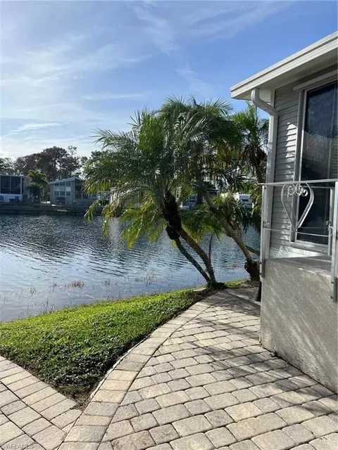 389 Leopard Ln #389, Naples, FL 34114 photo 6
