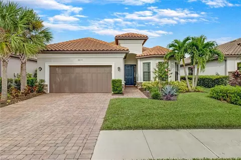 8875 Vaccaro Ct, Naples, FL 34119