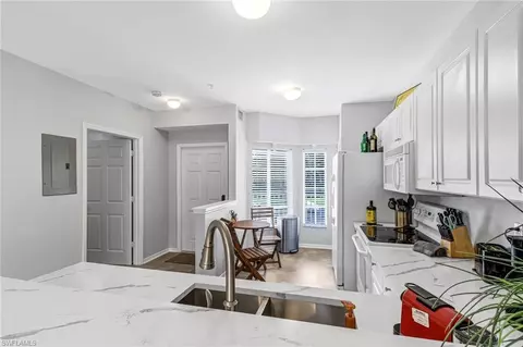 9175 Celeste Dr #2-202, Naples, FL 34113 photo 5