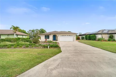 9754 Whitehall St, Naples, FL 34109