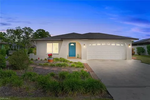 9754 Whitehall St, Naples, FL 34109