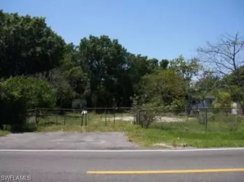 3812 Ballard Rd, Fort Myers, FL 33916