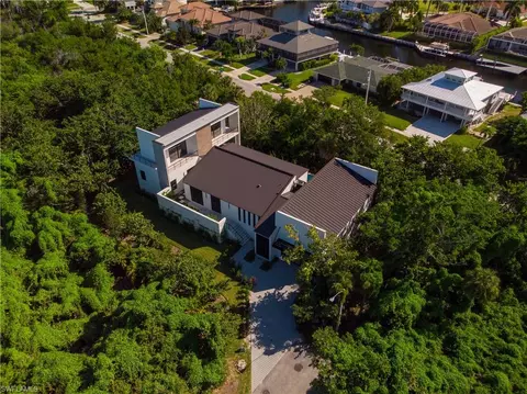 122 Sea Lavender Ln, Marco Island, FL 34145