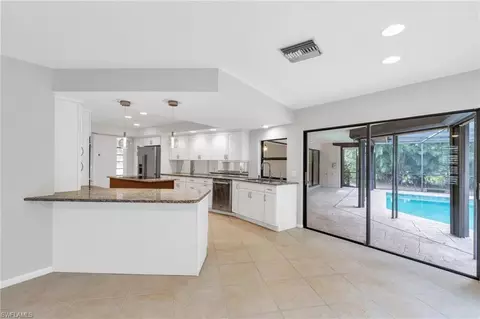 433 Golfview Dr, Naples, FL 34110 photo 13