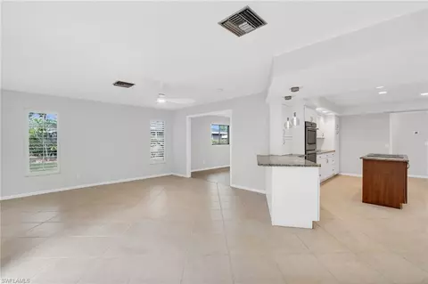 433 Golfview Dr, Naples, FL 34110 photo 9