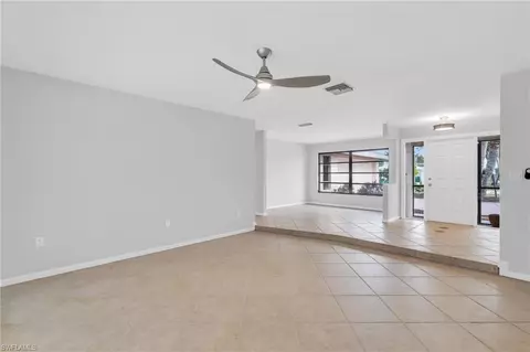 433 Golfview Dr, Naples, FL 34110 photo 7