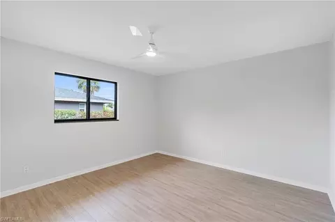 433 Golfview Dr, Naples, FL 34110 photo 31