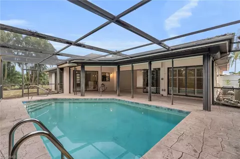 433 Golfview Dr, Naples, FL 34110 photo 21