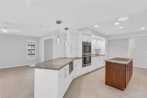 433 Golfview Dr, Naples, FL 34110 photo 14