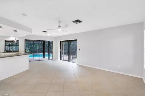 433 Golfview Dr, Naples, FL 34110 photo 11