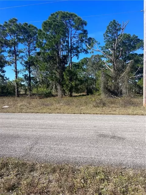 622 Hobart Ave, Lehigh Acres, FL 33974