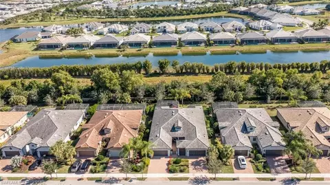 7682 Jacaranda Ln, Naples, FL 34114 photo 37