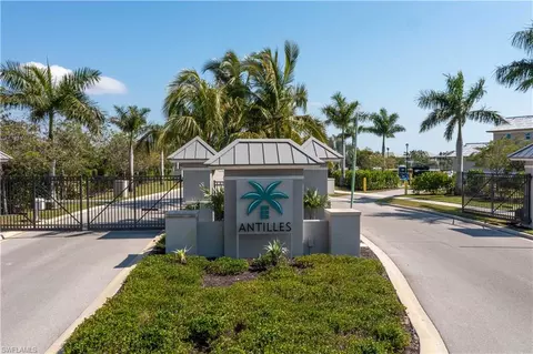 220 Indies Dr E #102, Naples, FL 34114