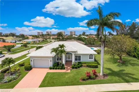 695 Tigertail Ct, Marco Island, FL 34145