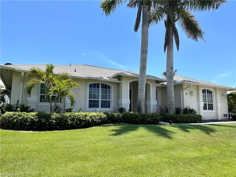 797 Apple Ct, Marco Island, FL 34145