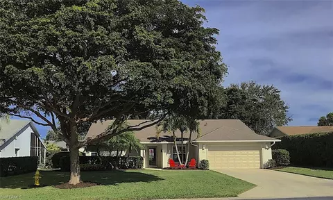 10088 Boca Cir, Naples, FL 34109