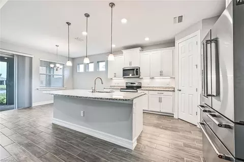 28036 Captiva Shell Loop, Bonita Springs, FL 34135