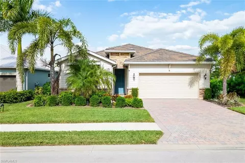 14516 Topsail Dr, Naples, FL 34114