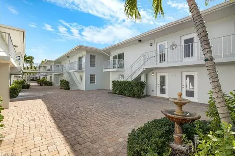 610 12th Ave #610, Naples, FL 34102