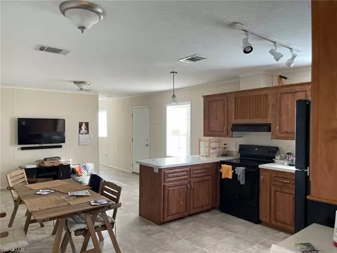 4896 5th Rd, Labelle, FL 33935 photo 2