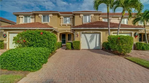 2441 Laurentina Ln, Cape Coral, FL 33909