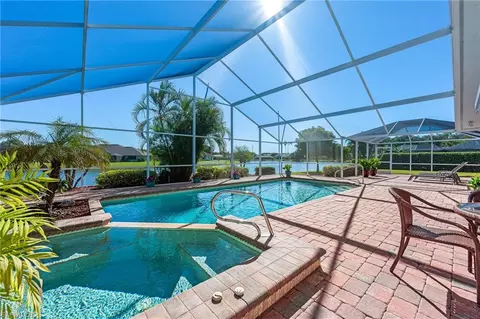 9814 Campbell Cir, Naples, FL 34109