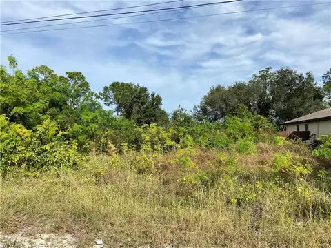 3604 39th St SW, Lehigh Acres, FL 33976