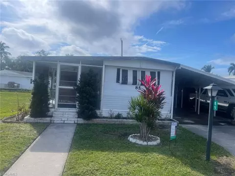 85 Enchanting Blvd #E-85, Naples, FL 34112