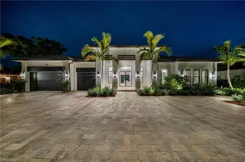 760 Park Shore Dr, Naples, FL 34103