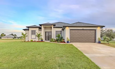 1221 NE 2nd Pl, Cape Coral, FL 33909