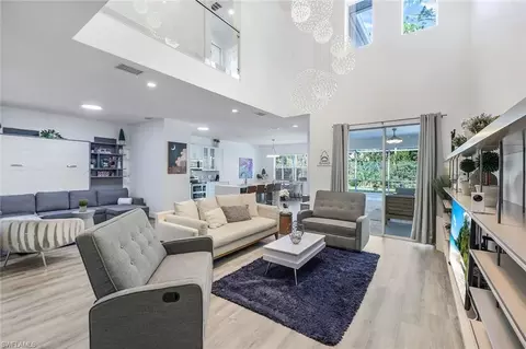 5025 Fairhaven Ln, Naples, FL 34109