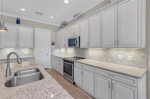 4693 Abaca Cir, Naples, FL 34119 photo 5