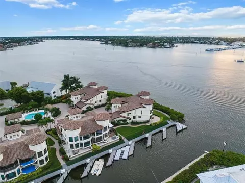 1307 Chesapeake Ave #3-A, Naples, FL 34102