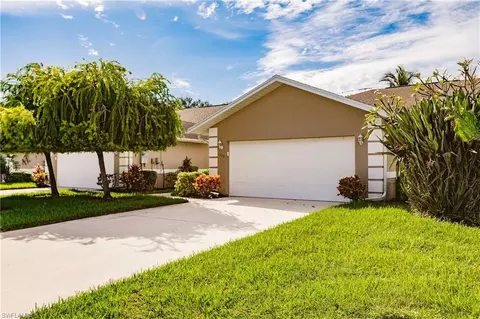 1949 Crown Pointe Blvd W, Naples, FL 34112