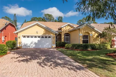 6630 Vancouver Ln, Naples, FL 34104