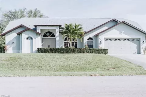 610 Robert Ave, Lehigh Acres, FL 33936