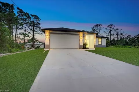 3300 26th St W, Lehigh Acres, FL 33971