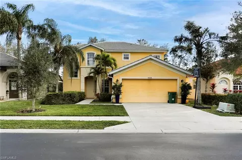 8408 Laurel Lakes Blvd, Naples, FL 34119